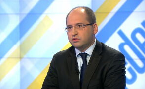 Adam Bielan o możliwych prowokacjach podczas marszu narodowców