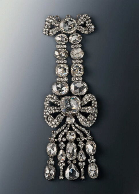 Jeden z przedmiotów skradzionych ze skarbca  