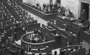 Sto lat od nadania praw wyborczych kobietom